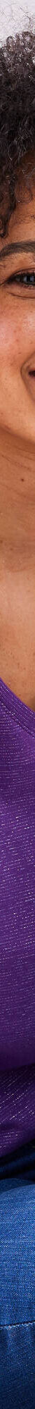 T-shirt col V, maille fantaisie brillante (violet) T-shirt col V, maille fantaisie brillante (violet)